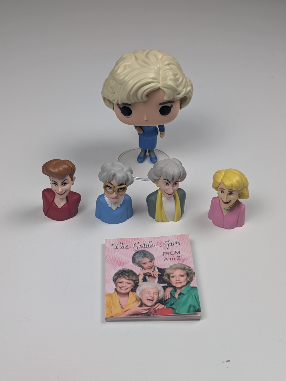 Golden Girls Lot Funko Pop Rose Nylund Figure 4 Finger Puppets Mini Book EUC